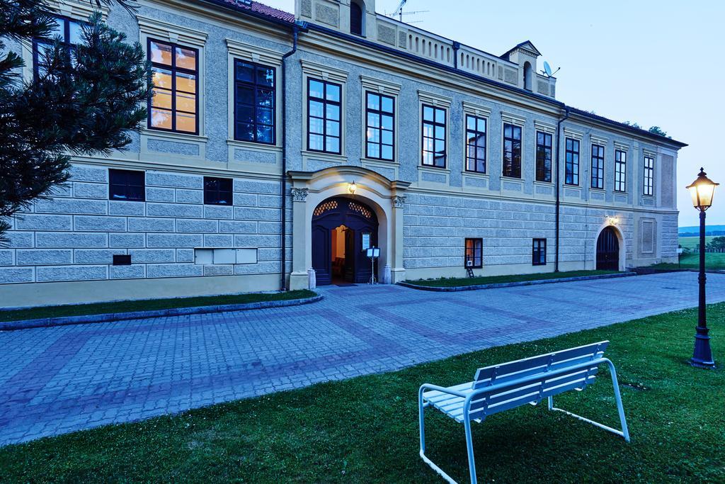 Chateau Hostacov Exterior photo