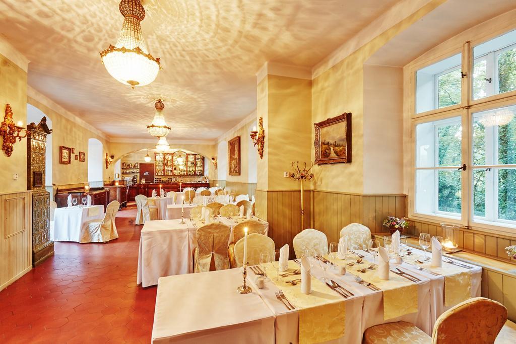 Chateau Hostacov Exterior photo