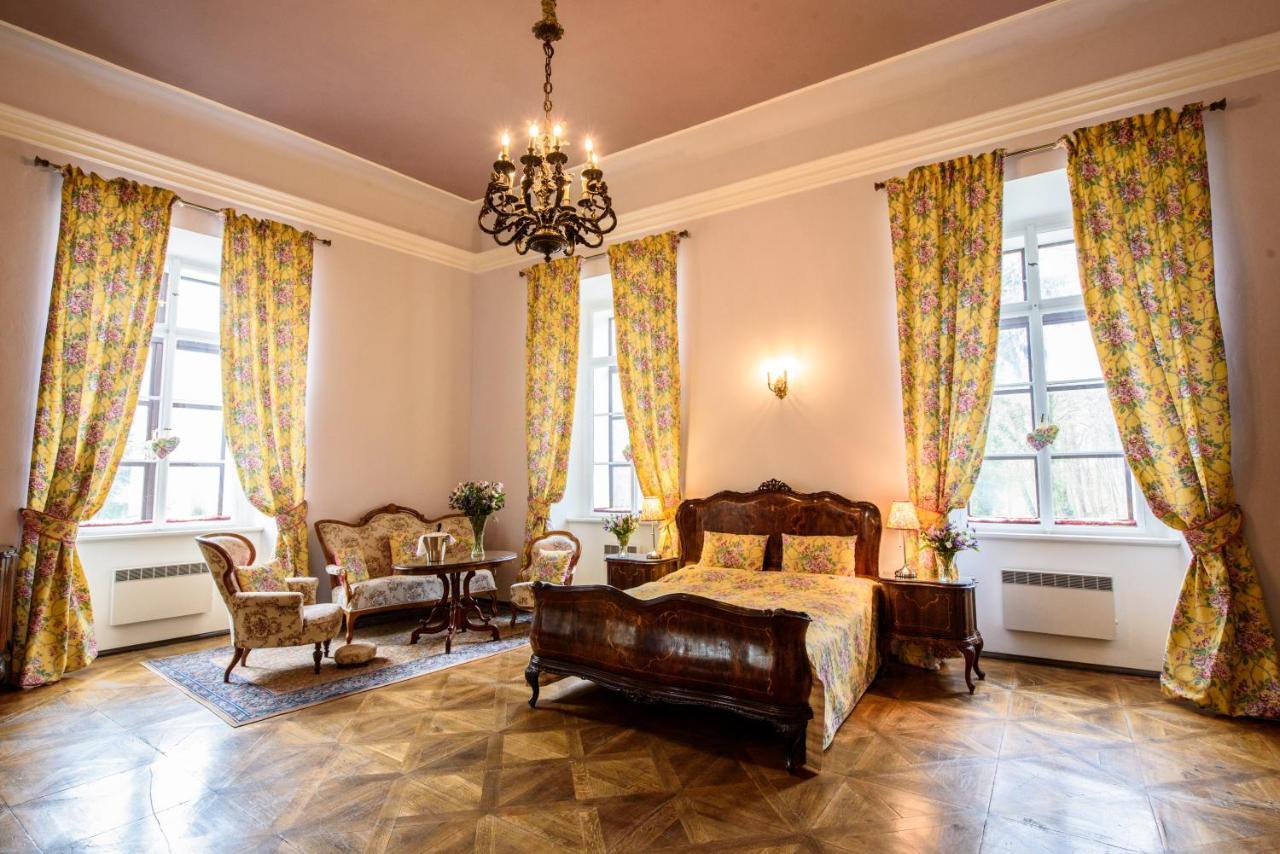 Chateau Hostacov Exterior photo